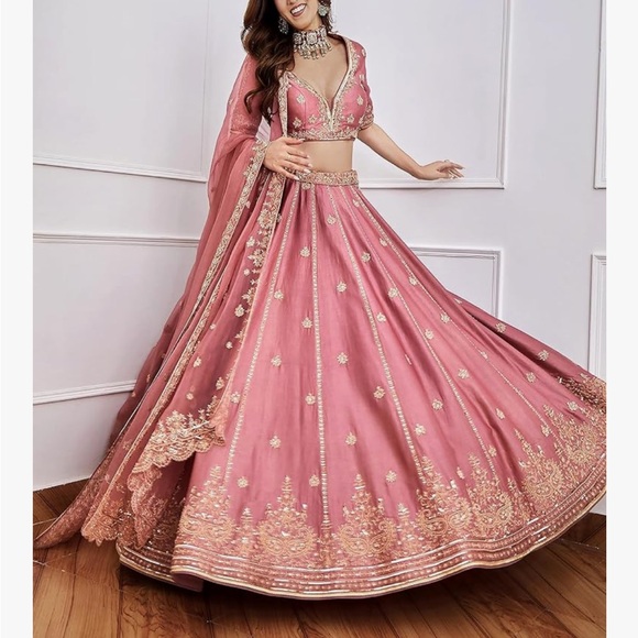 ✨Pink and Gold Indian Lehenga✨ - Picture 2 of 16